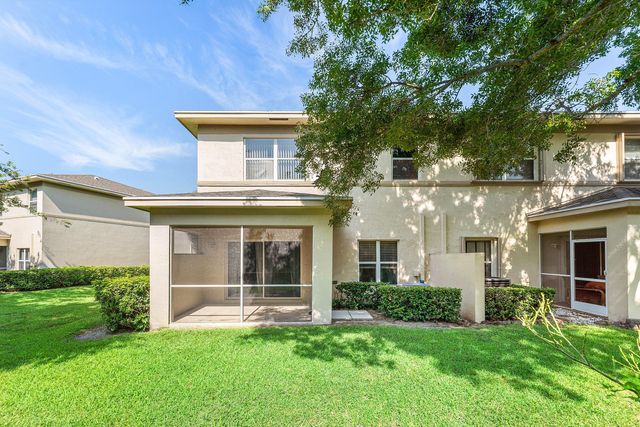 331 Spruce Street, Boynton Beach, FL 33426