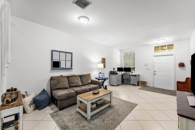 331 Spruce Street, Boynton Beach, FL 33426