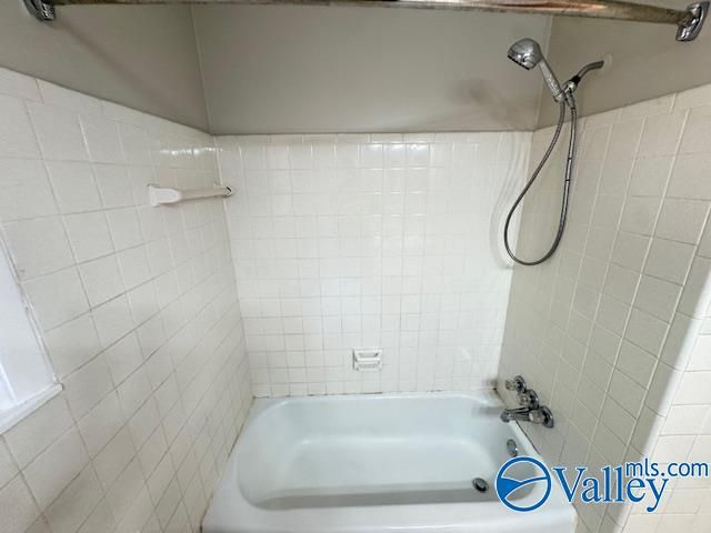 3318 East Helena Drive NW, Huntsville, AL 35810