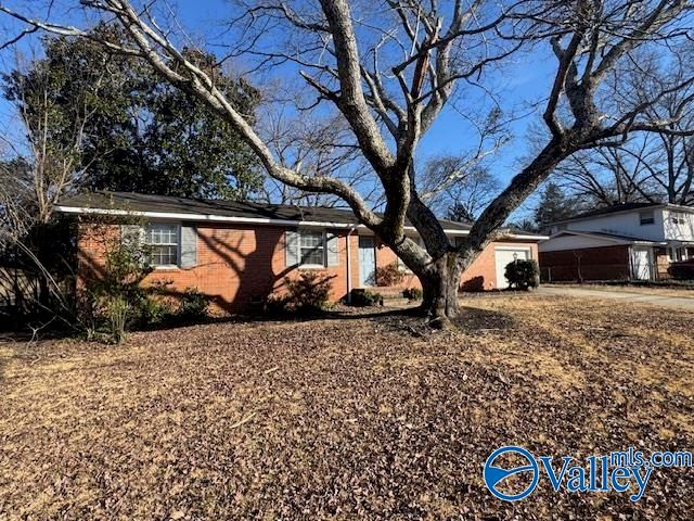 3318 East Helena Drive NW, Huntsville, AL 35810