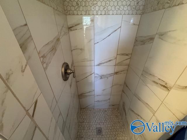 3318 East Helena Drive NW, Huntsville, AL 35810