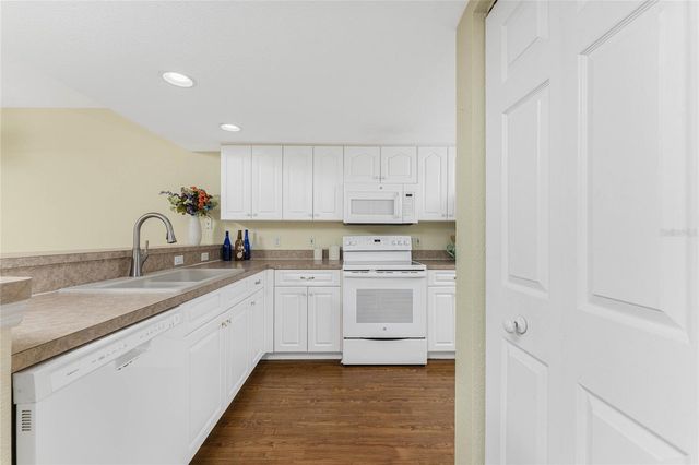 9600 FIDDLERS GREEN CIRCLE 109, Rotonda West, FL 33947