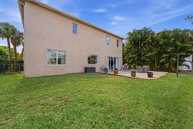 1332 Beacon Circle, Wellington, FL 33414