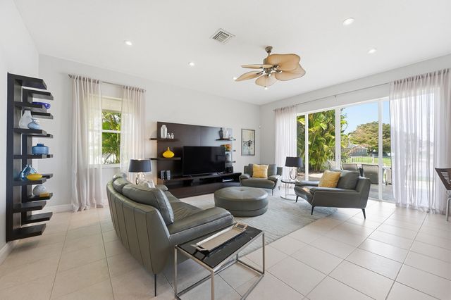 1332 Beacon Circle, Wellington, FL 33414