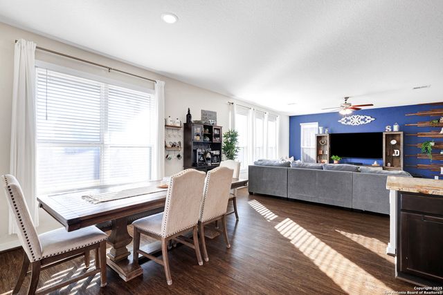 10614 Rosalina Loop, Converse, TX 78109