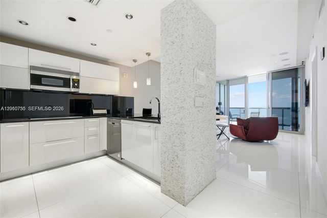 17121 Collins Avenue 1606, Sunny Isles Beach, FL 33160
