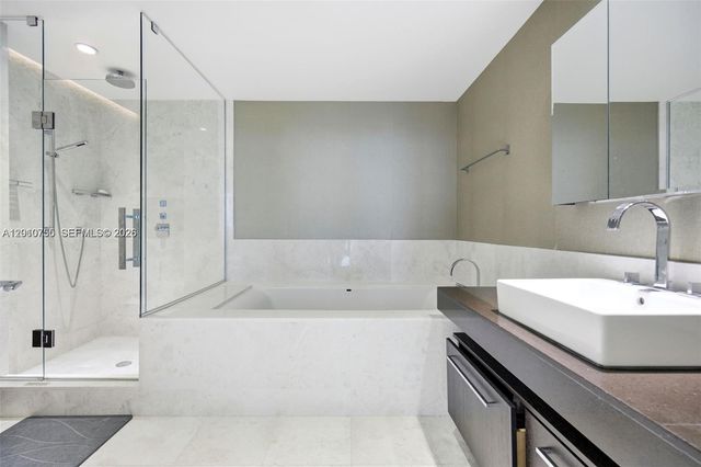 17121 Collins Avenue 1606, Sunny Isles Beach, FL 33160
