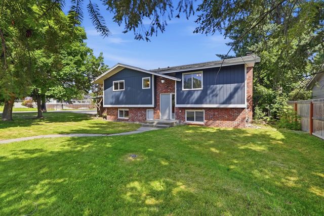 2205 E 49th Ave, Spokane, WA 99223