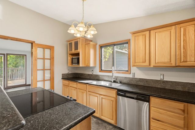 2205 E 49th Ave, Spokane, WA 99223