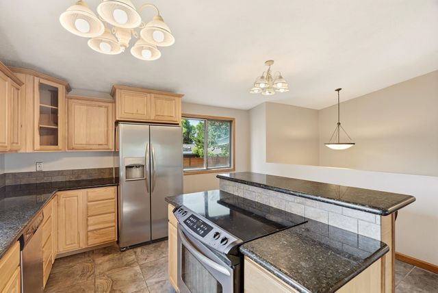 2205 E 49th Ave, Spokane, WA 99223