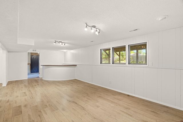 2205 E 49th Ave, Spokane, WA 99223