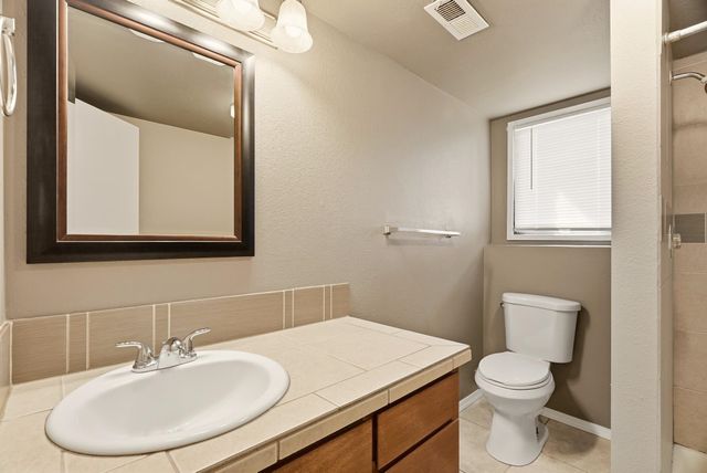 2205 E 49th Ave, Spokane, WA 99223