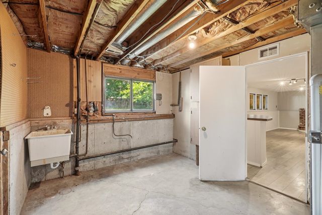 2205 E 49th Ave, Spokane, WA 99223