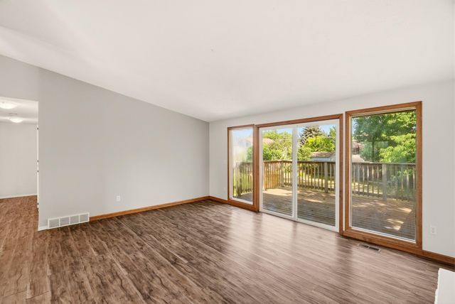 2205 E 49th Ave, Spokane, WA 99223