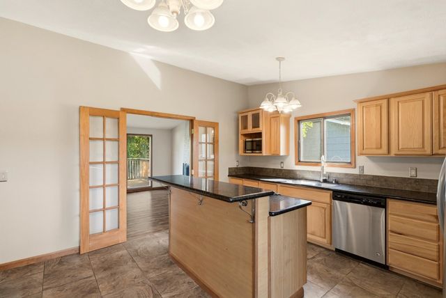 2205 E 49th Ave, Spokane, WA 99223