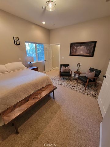 27831 Rainbow, Lake Arrowhead, CA 92352