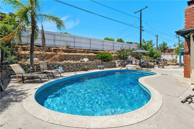 726 W Hacienda, Corona, CA 92882