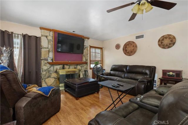 726 W Hacienda, Corona, CA 92882