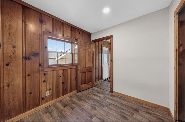 404 Rogers Ave, Henderson, TX 75654