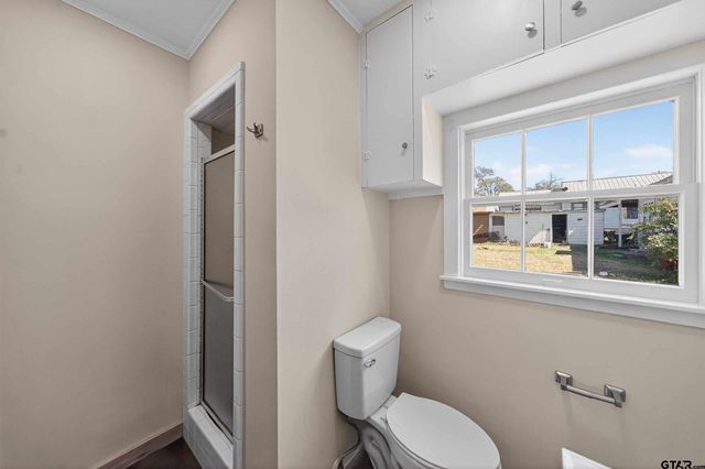 404 Rogers Ave, Henderson, TX 75654