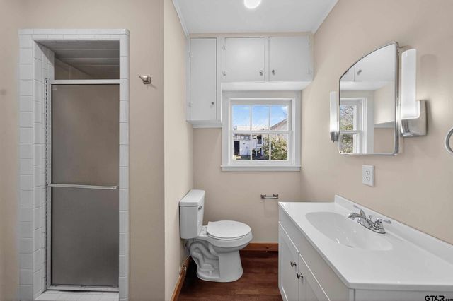 404 Rogers Ave, Henderson, TX 75654