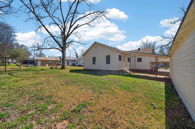 404 Rogers Ave, Henderson, TX 75654