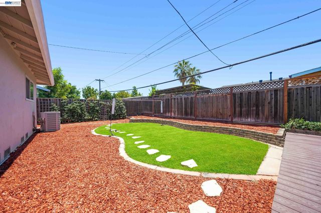 1435 Bouret Dr, San Jose, CA 95118