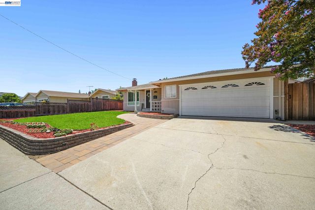 1435 Bouret Dr, San Jose, CA 95118