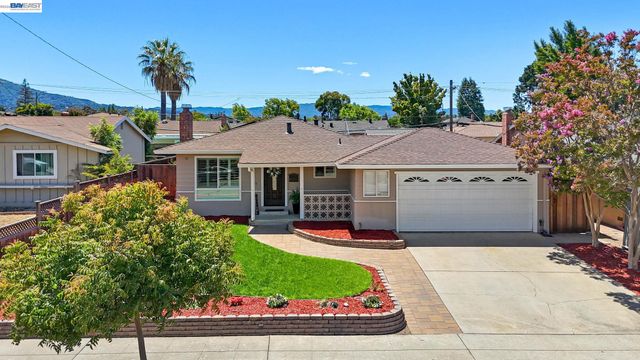 1435 Bouret Dr, San Jose, CA 95118