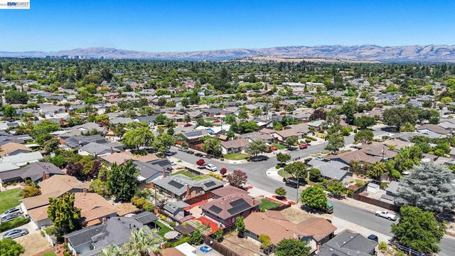 1435 Bouret Dr, San Jose, CA 95118