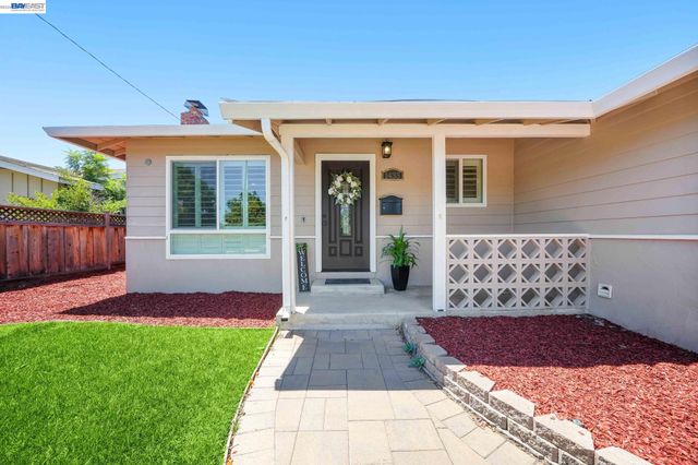 1435 Bouret Dr, San Jose, CA 95118