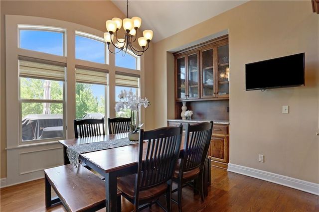 9702 Shady Bend Circle, Lenexa, KS 66227