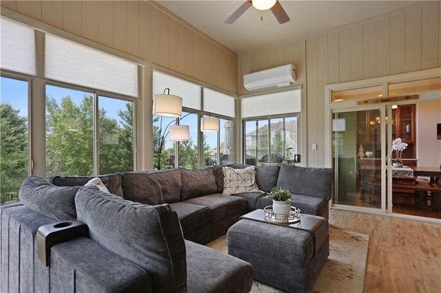 9702 Shady Bend Circle, Lenexa, KS 66227