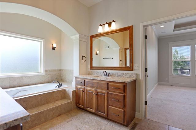 9702 Shady Bend Circle, Lenexa, KS 66227
