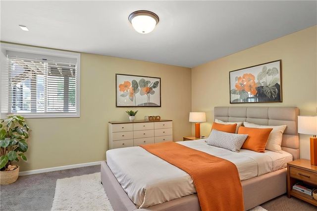 9702 Shady Bend Circle, Lenexa, KS 66227