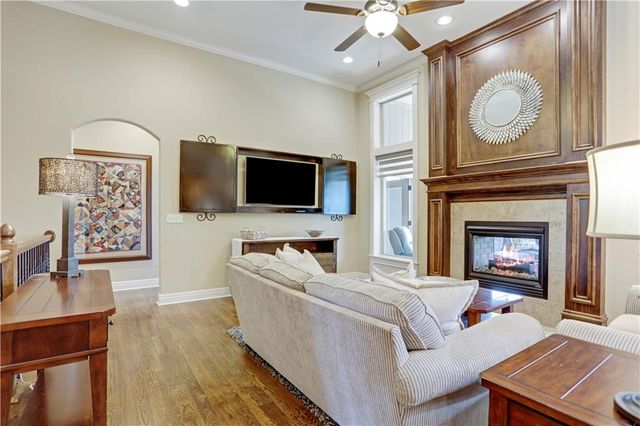 9702 Shady Bend Circle, Lenexa, KS 66227