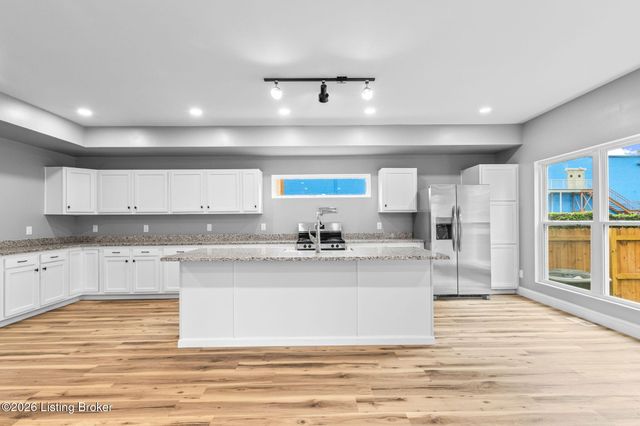 615 Myrtle St, Louisville, KY 40208
