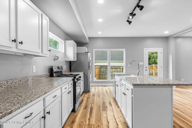 615 Myrtle St, Louisville, KY 40208