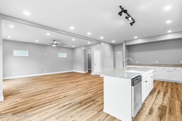 615 Myrtle St, Louisville, KY 40208
