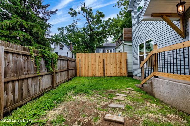 615 Myrtle St, Louisville, KY 40208