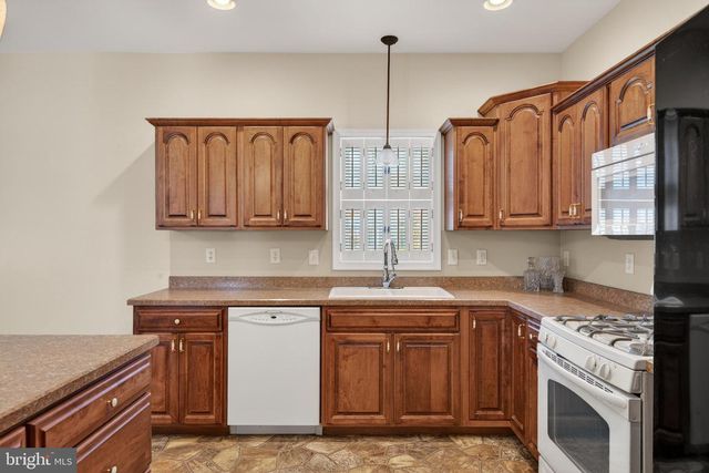 717 HEATHER RDG, Manheim, PA 17545