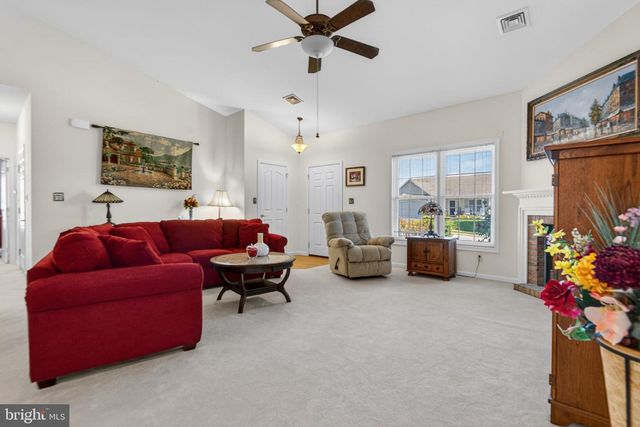 717 HEATHER RDG, Manheim, PA 17545