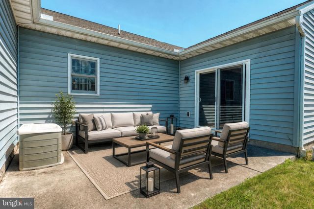 717 HEATHER RDG, Manheim, PA 17545