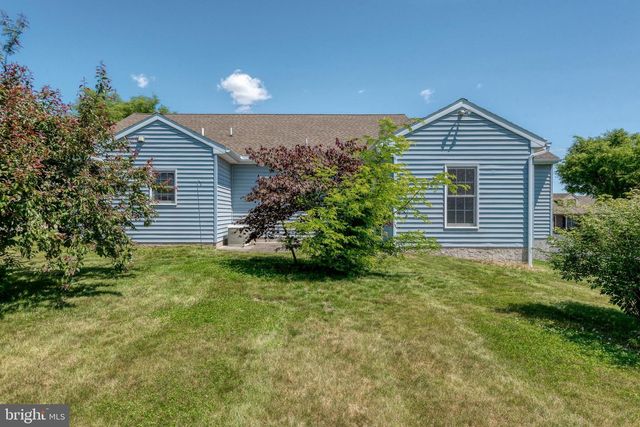 717 HEATHER RDG, Manheim, PA 17545