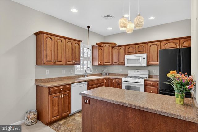 717 HEATHER RDG, Manheim, PA 17545
