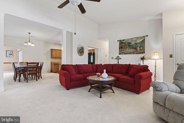 717 HEATHER RDG, Manheim, PA 17545