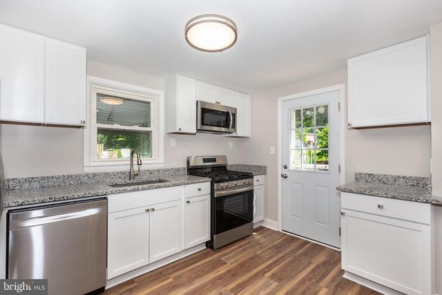 6641 MAROTT DR, Baltimore, MD 21207