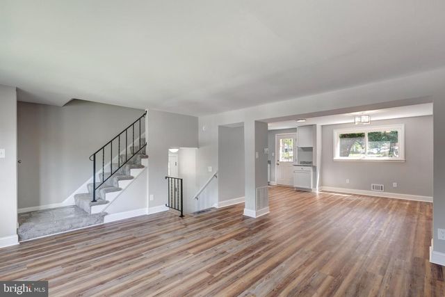 6641 MAROTT DR, Baltimore, MD 21207