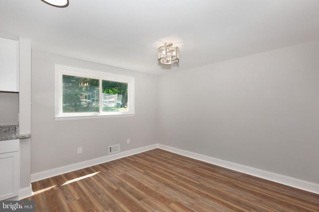 6641 MAROTT DR, Baltimore, MD 21207