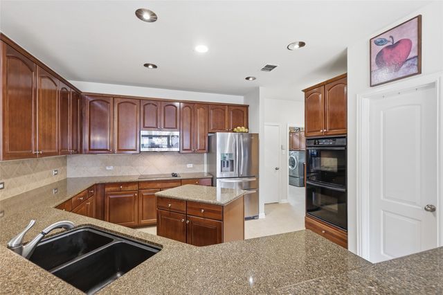 3816 Landsdowne Drive, Mckinney, TX 75072